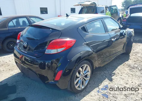 2015 Hyundai Veloster Re:flex z USA, uszkodzony, nr VIN KMHTC6AD1FU219801